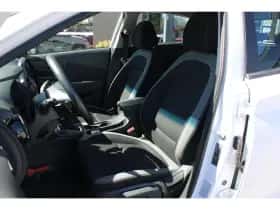 Hyundai Kona (2021) thumbnail 8