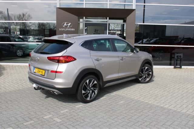 Hyundai Tucson (2019) thumbnail 2