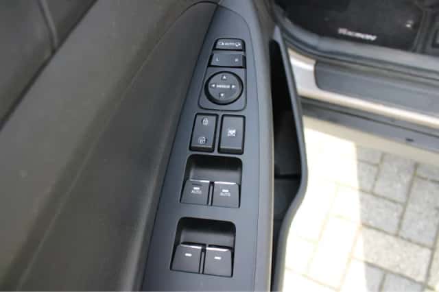 Hyundai Tucson (2019) thumbnail 9