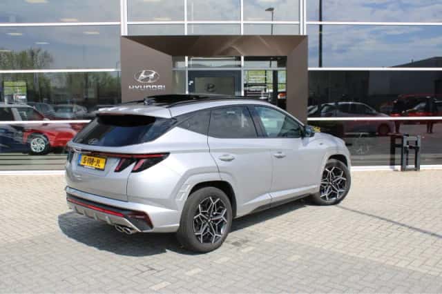 Hyundai Tucson (2023) thumbnail 2