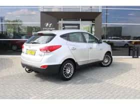 Hyundai ix35 (2011) thumbnail 2