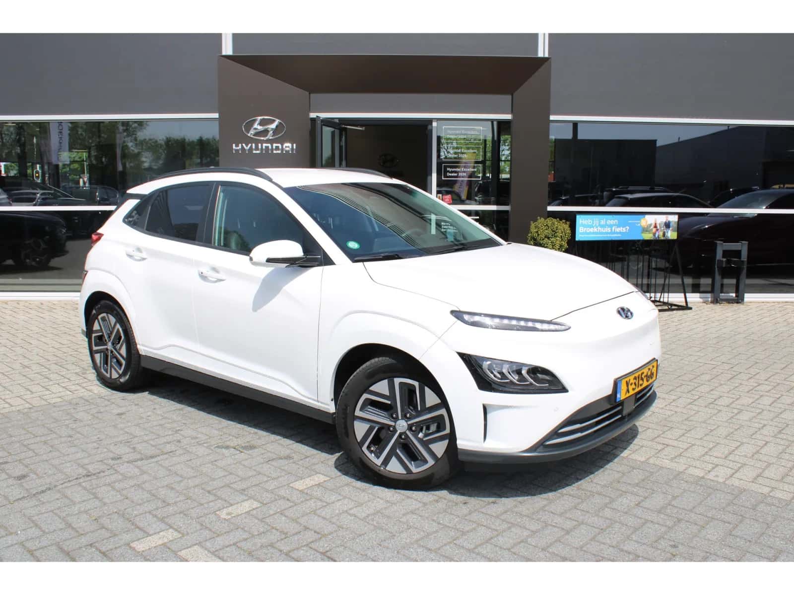 Hyundai Kona (2023) — foto 1