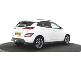 Hyundai Kona (2023) thumbnail 2