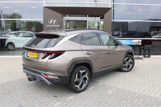 Hyundai Tucson (2022) thumbnail 2