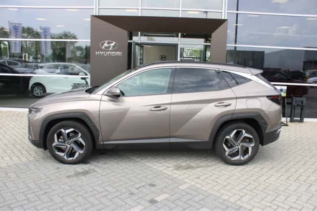 Hyundai Tucson (2022) thumbnail 3