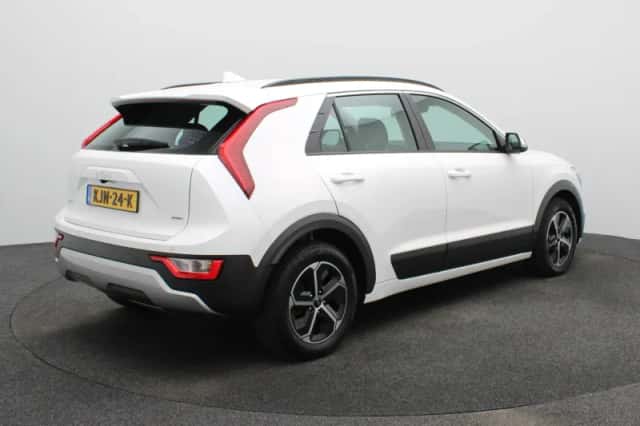 Kia Niro (2023) thumbnail 2