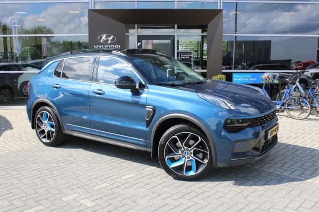 Lynk & Co 01 (2022) thumbnail 3