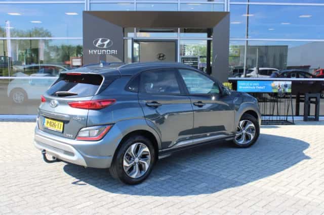 Hyundai Kona (2022) thumbnail 2
