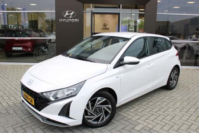 Hyundai i20 (2024) thumbnail 1