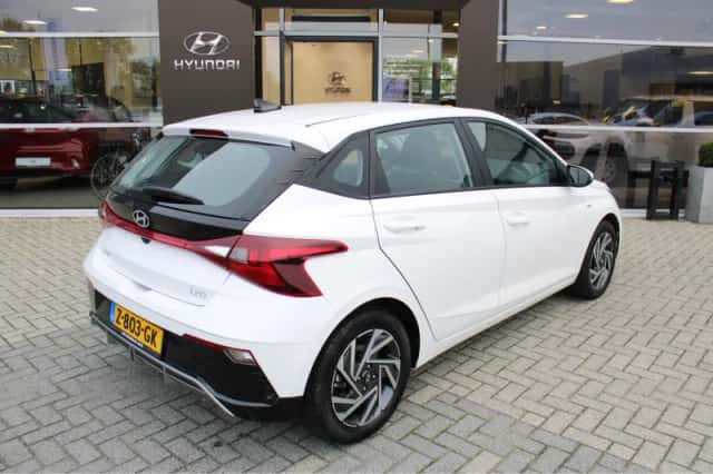 Hyundai i20 (2024) thumbnail 2