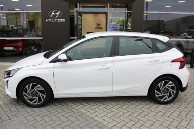 Hyundai i20 (2024) thumbnail 3