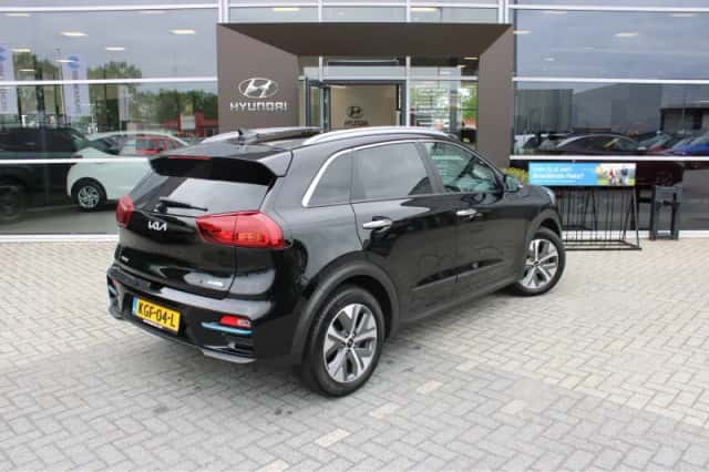 Kia Niro EV (2022) thumbnail 2
