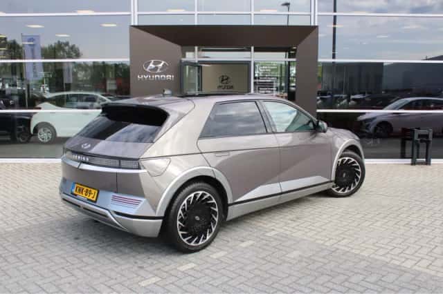 Hyundai Ioniq 5 (2021) thumbnail 2