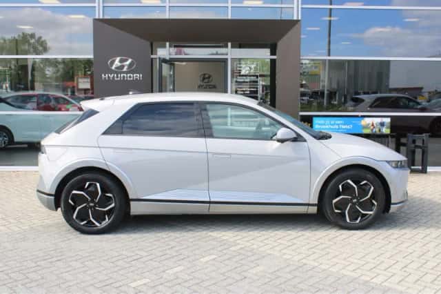 Hyundai Ioniq 5 (2021) thumbnail 3