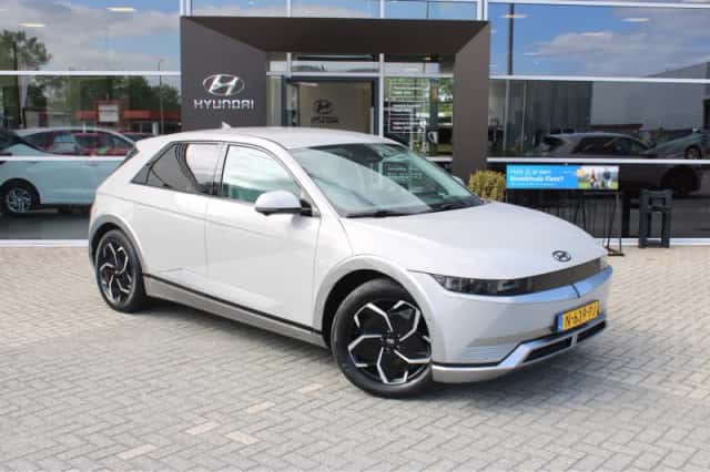 Hyundai Ioniq 5 (2021) thumbnail 4