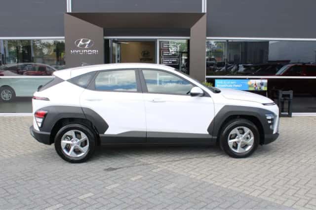 Hyundai Kona (2023) thumbnail 4