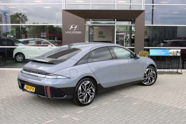 Hyundai Ioniq 6 (2025) thumbnail 2