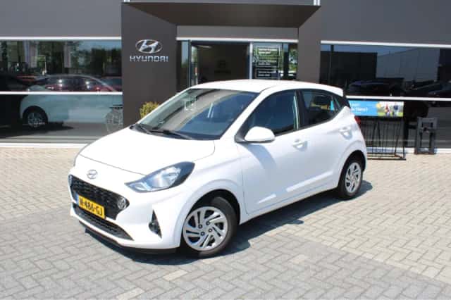 Hyundai i10 (2021) thumbnail 1