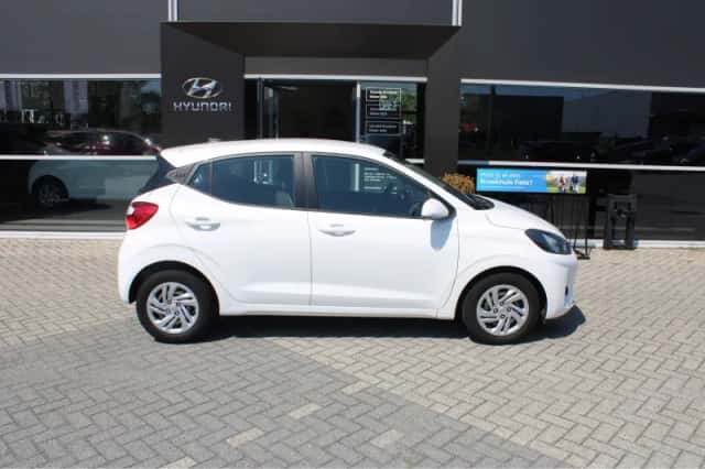 Hyundai i10 (2021) thumbnail 4