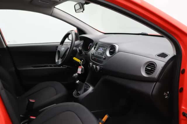 Hyundai i10 (2019) thumbnail 3