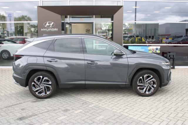 Hyundai Tucson (2024) thumbnail 3