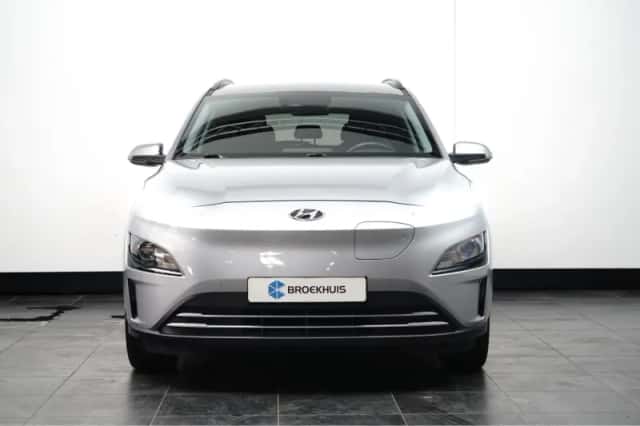 Hyundai Kona (2023) thumbnail 2