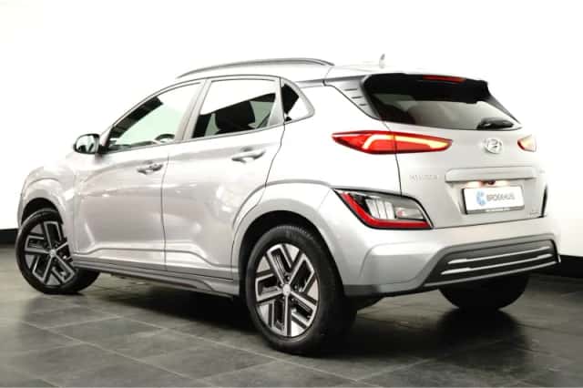 Hyundai Kona (2023) thumbnail 3