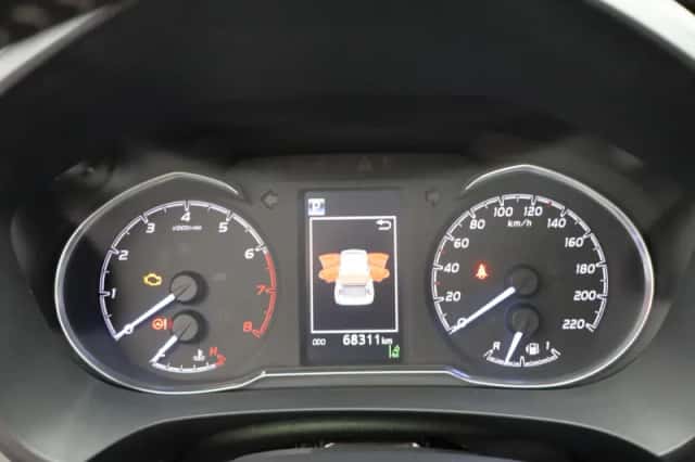 Toyota Yaris (2019) thumbnail 4
