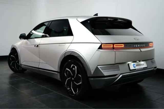 Hyundai Ioniq 5 (2023) thumbnail 5
