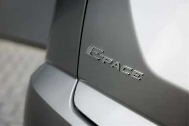 Jaguar E-Pace (2019) thumbnail 14