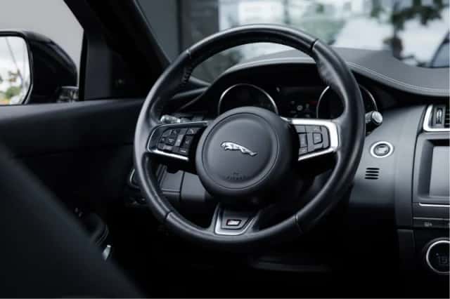 Jaguar E-Pace (2019) thumbnail 31