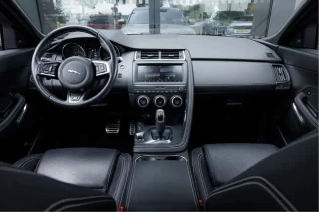 Jaguar E-Pace (2019) thumbnail 32