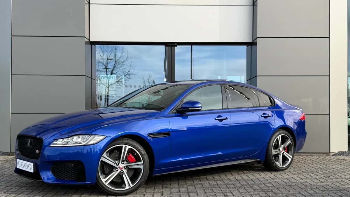 Jaguar XF (2017) — foto 1