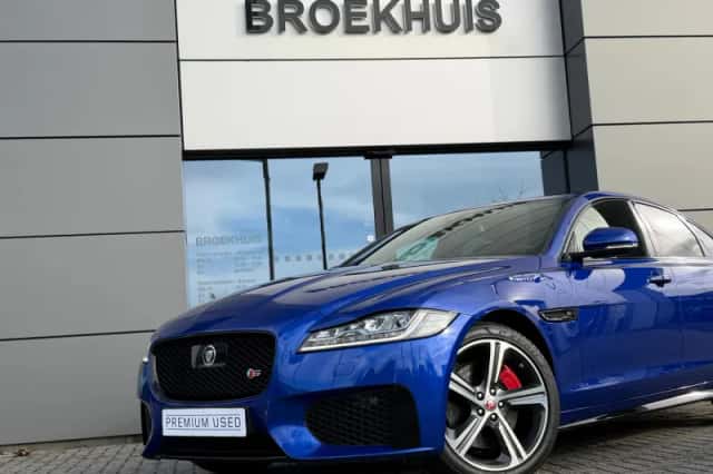 Jaguar XF (2017) thumbnail 2
