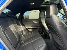 Jaguar XF (2017) thumbnail 14