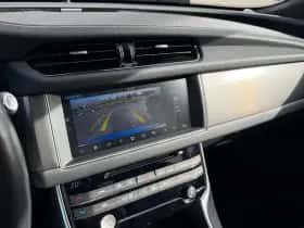 Jaguar XF (2017) thumbnail 19