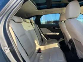 Jaguar F-Pace (2019) thumbnail 11
