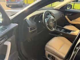 Jaguar F-Pace (2019) thumbnail 14