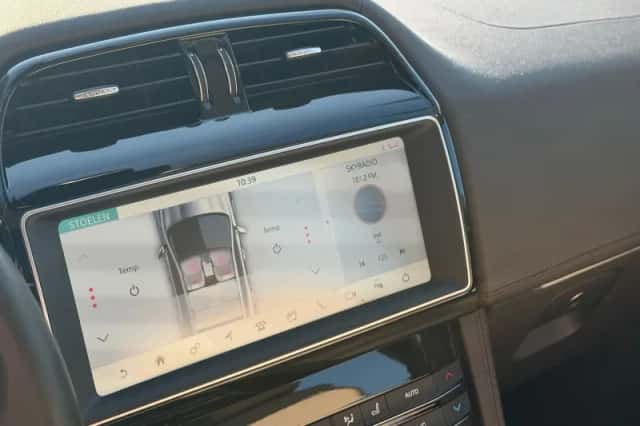 Jaguar F-Pace (2019) thumbnail 15