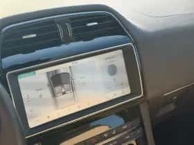 Jaguar F-Pace (2019) thumbnail 15