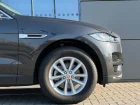 Jaguar F-Pace (2019) thumbnail 5