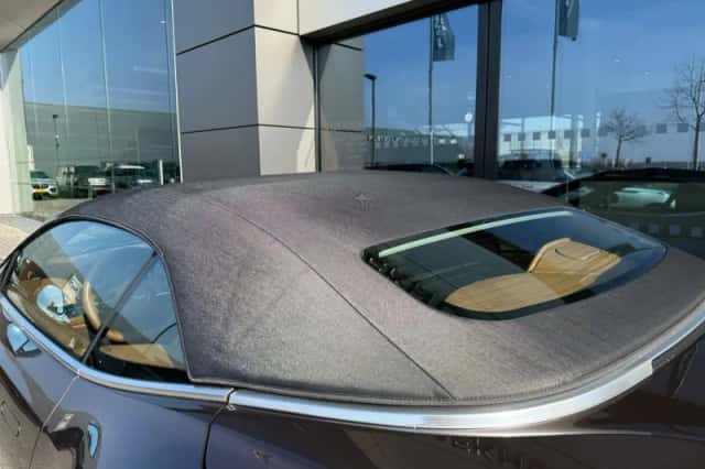Aston Martin DB12 Volante (2024) thumbnail 21