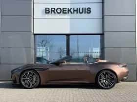Aston Martin DB12 Volante (2024) thumbnail 10