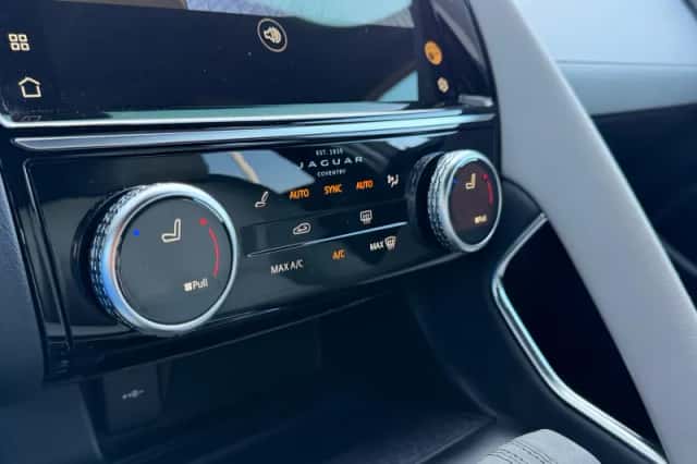 Jaguar E-Pace (2025) thumbnail 18