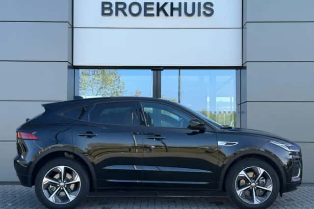 Jaguar E-Pace (2025) thumbnail 6