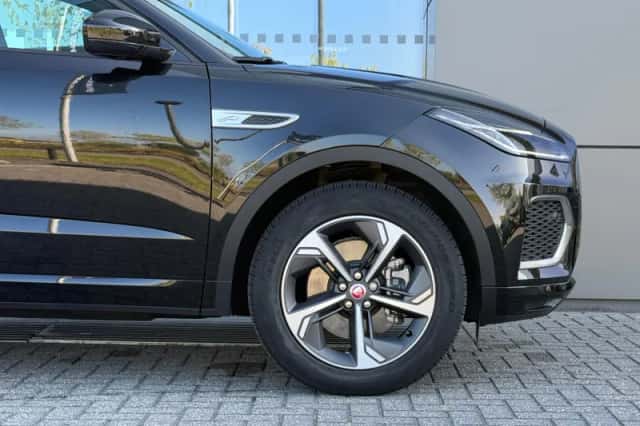 Jaguar E-Pace (2025) thumbnail 7