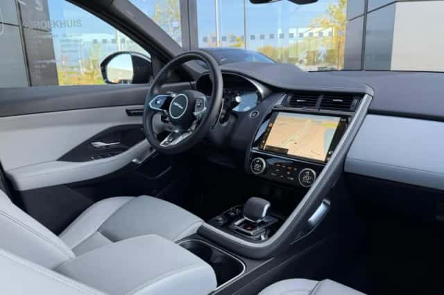 Jaguar E-Pace (2025) thumbnail 10