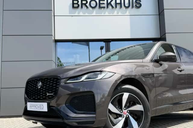 Jaguar F-Pace (2022) thumbnail 2