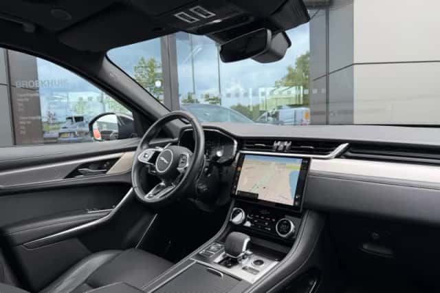 Jaguar F-Pace (2022) thumbnail 11