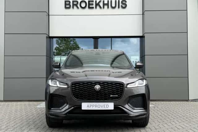 Jaguar F-Pace (2022) thumbnail 3
